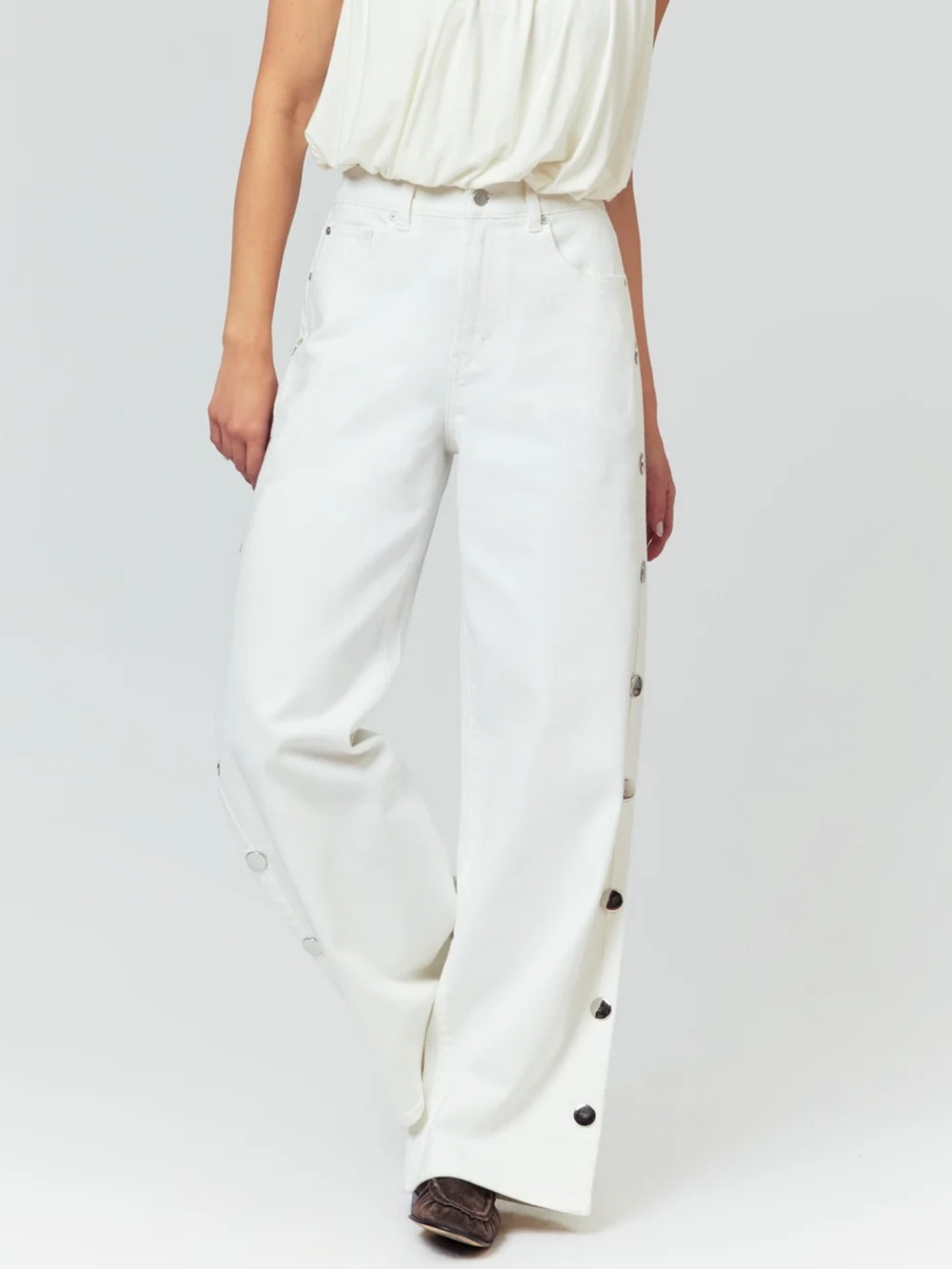 Habitual Gemma Studded Wide Leg Snap-Detail White Casual Cotton Jeans Size 4/27